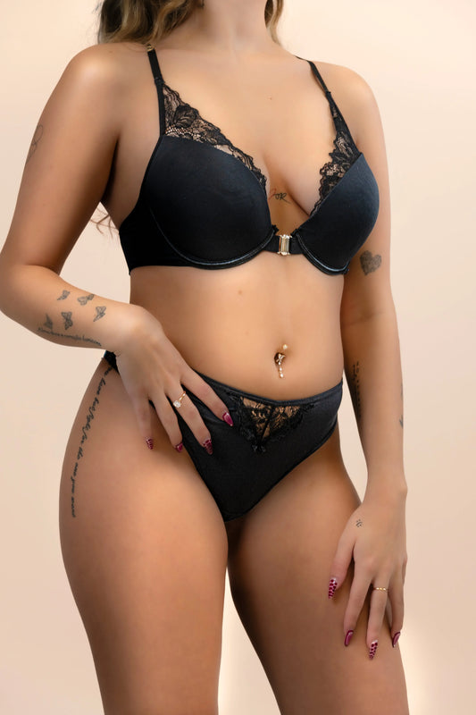 Two-piece black lingerie set with push-up bra OvanieLingerie