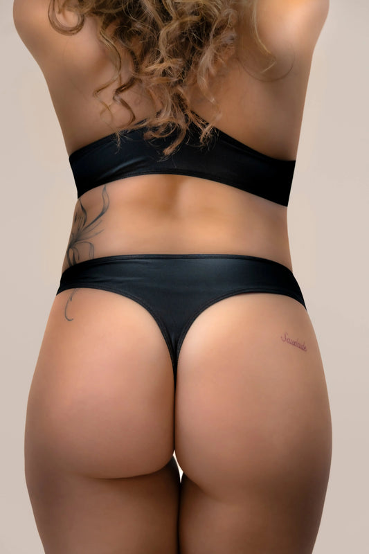 Two-piece black lingerie set with push-up bra OvanieLingerie