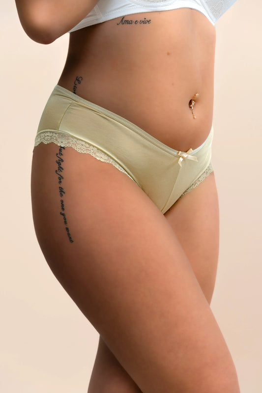 Pastel panties in different colors Guo Weiling